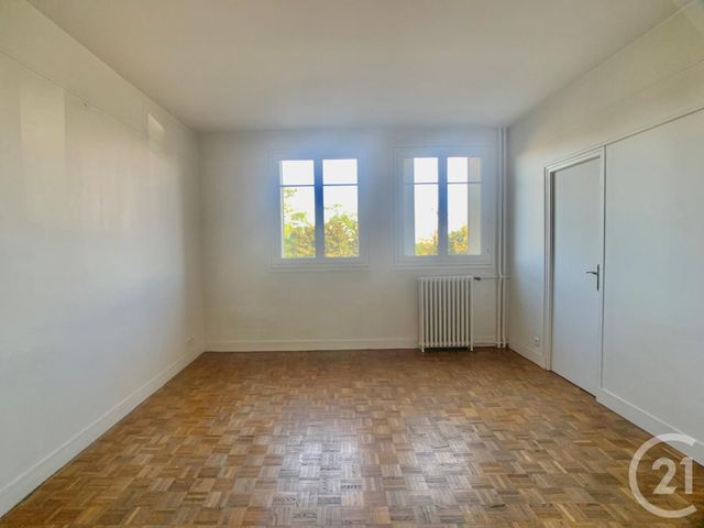 Appartement à louer - 2 pièces - 52.0 m2 - SURESNES - 92 - ILE-DE-FRANCE - Century 21 Arconsilium