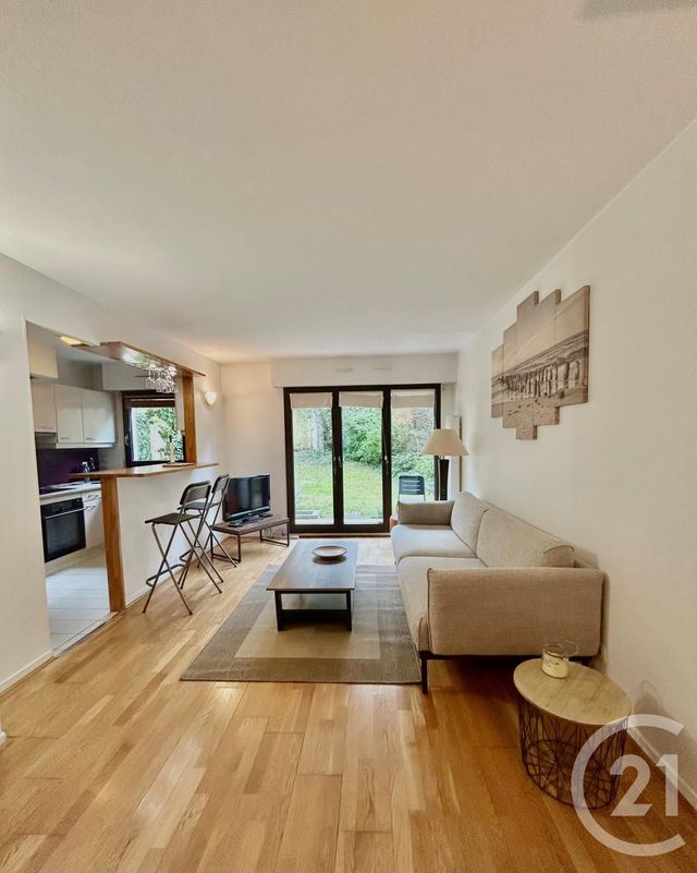 Appartement F2 à louer - 2 pièces - 44.94 m2 - SURESNES - 92 - ILE-DE-FRANCE - Century 21 Arconsilium